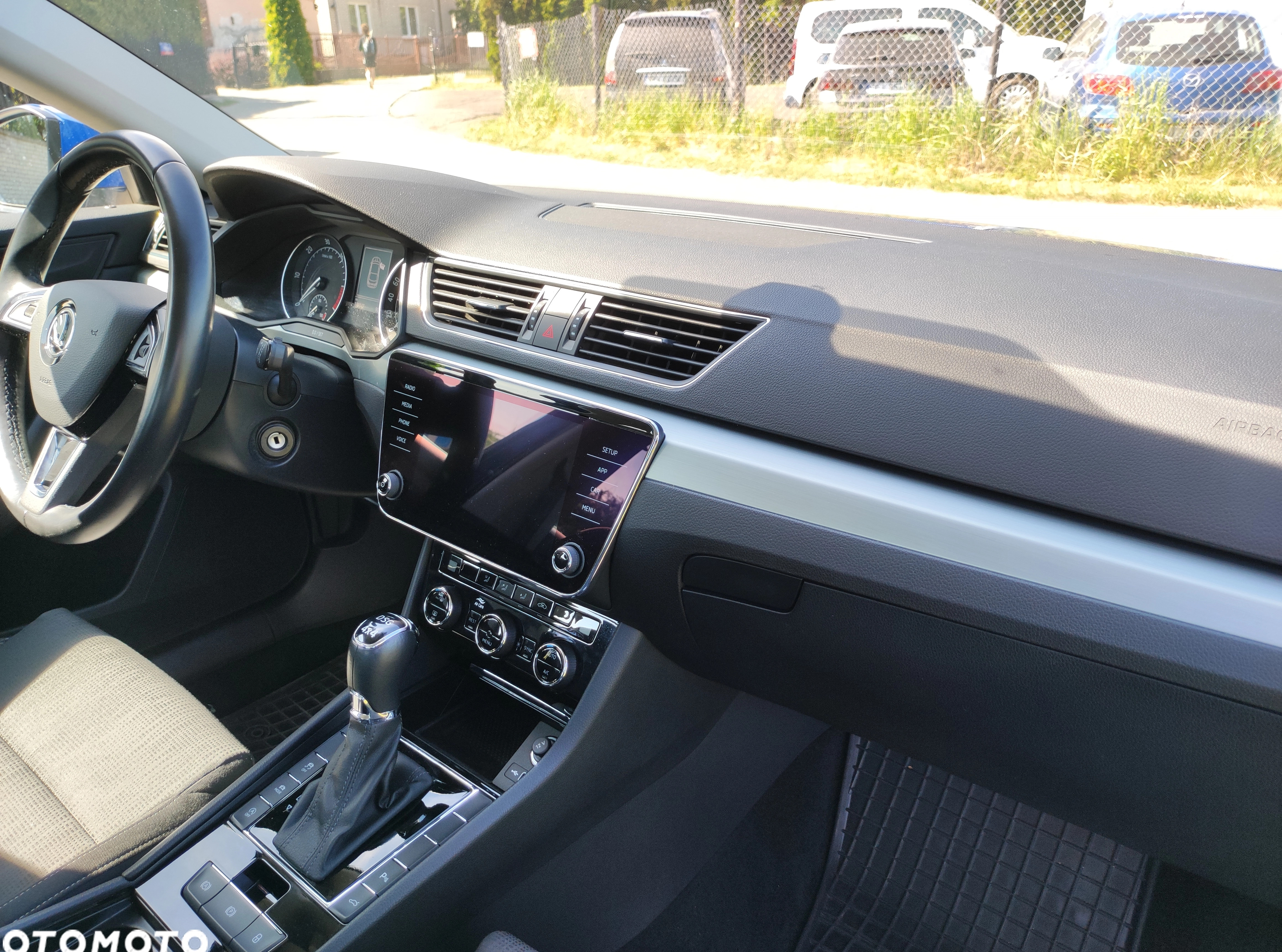 Skoda Superb cena 79000 przebieg: 138000, rok produkcji 2018 z Sulęcin małe 232